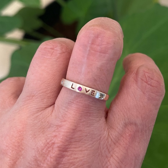 SOLID 14K GOLD LOVE RING WEDDING BAND IN ALL SIZES - Picture 4 of 10